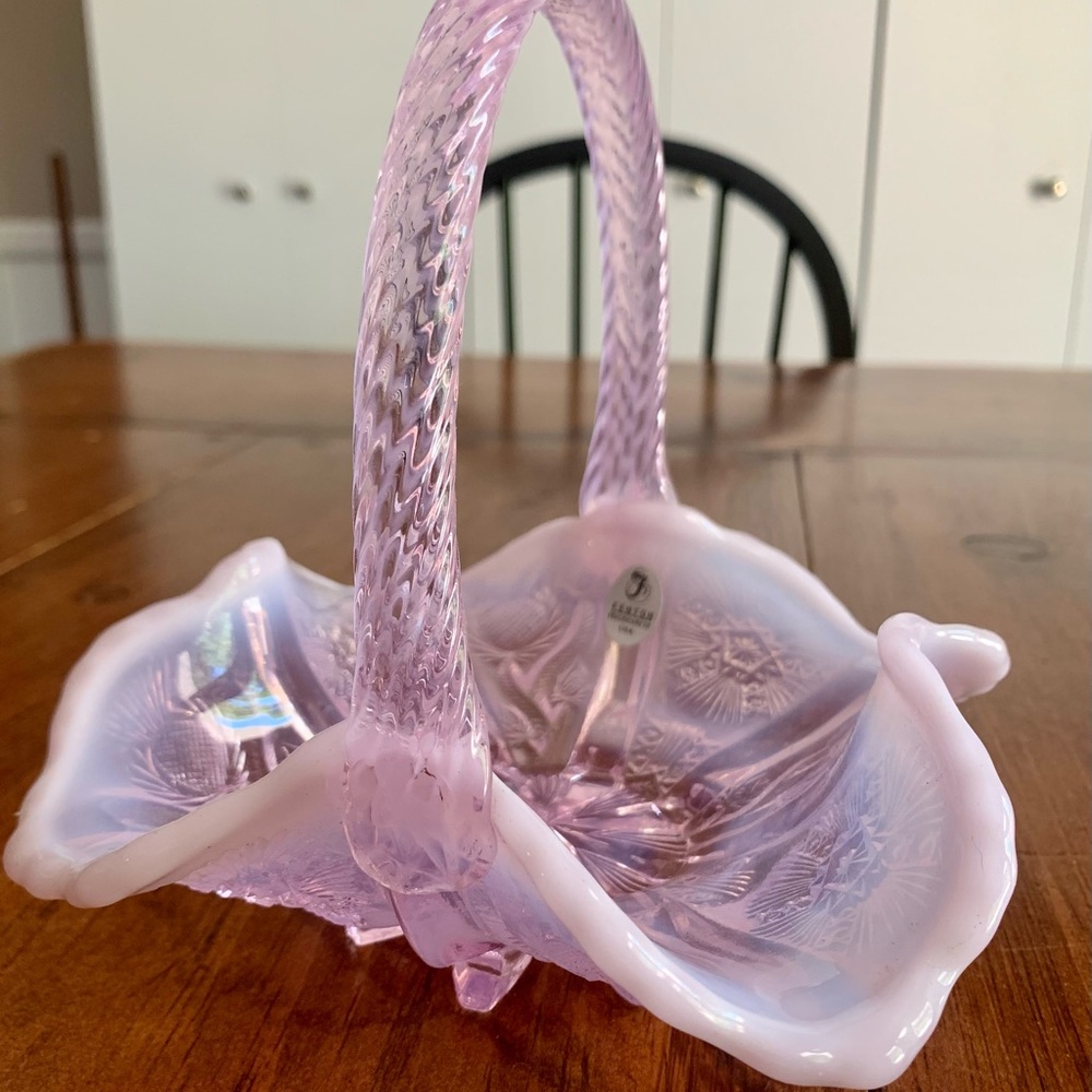 VINTAGE FENTON PINK GLASS BASKET